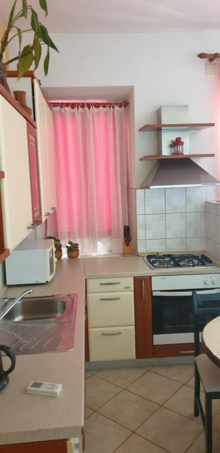 Apartments Pharia Йелса Екстериор снимка