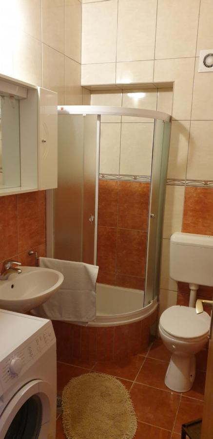 Apartments Pharia Йелса Екстериор снимка
