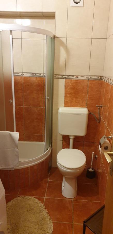 Apartments Pharia Йелса Екстериор снимка
