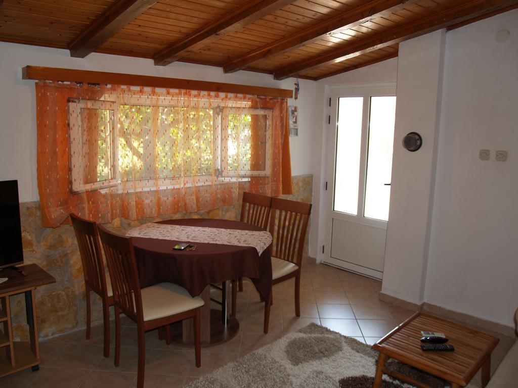 Apartments Pharia Йелса Стая снимка