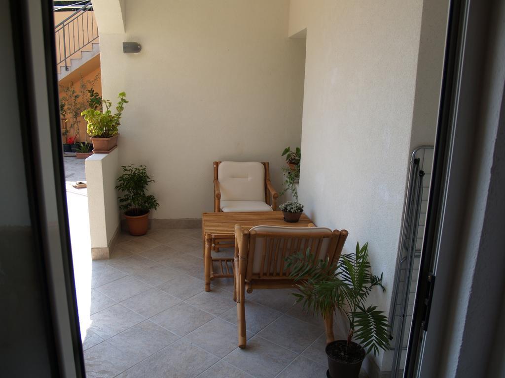Apartments Pharia Йелса Стая снимка
